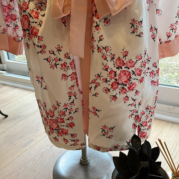 NWT Morgan Lane robe - Picture 5 of 13